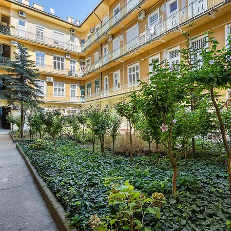 Moda Living * Budapest